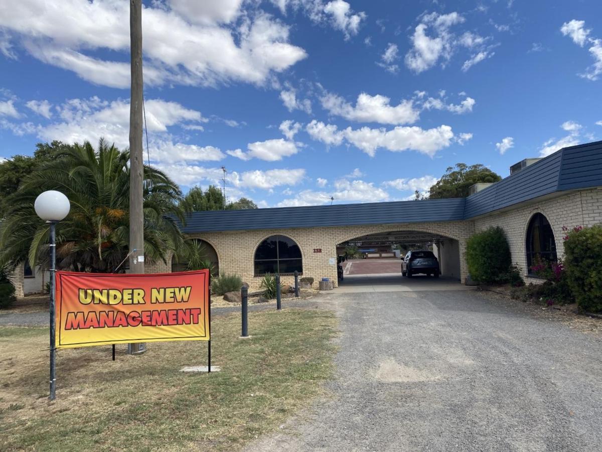 Charlton Motel Bagian luar foto