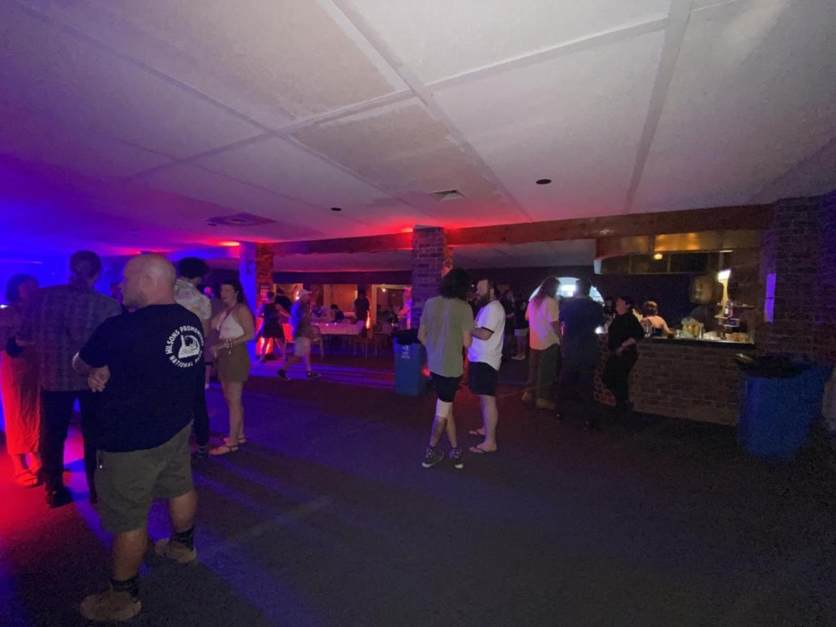 Charlton Motel Bagian luar foto