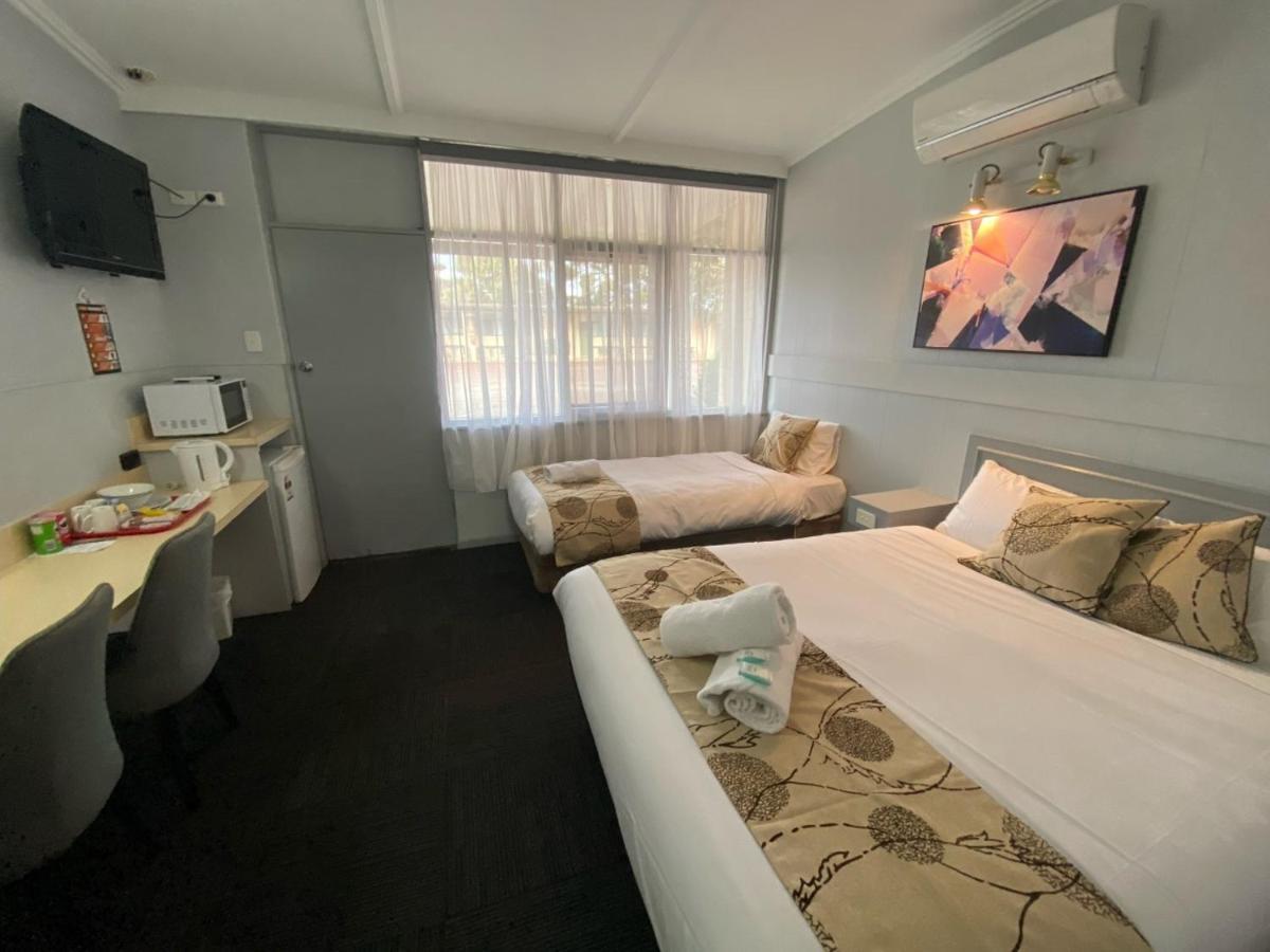 Charlton Motel Bagian luar foto