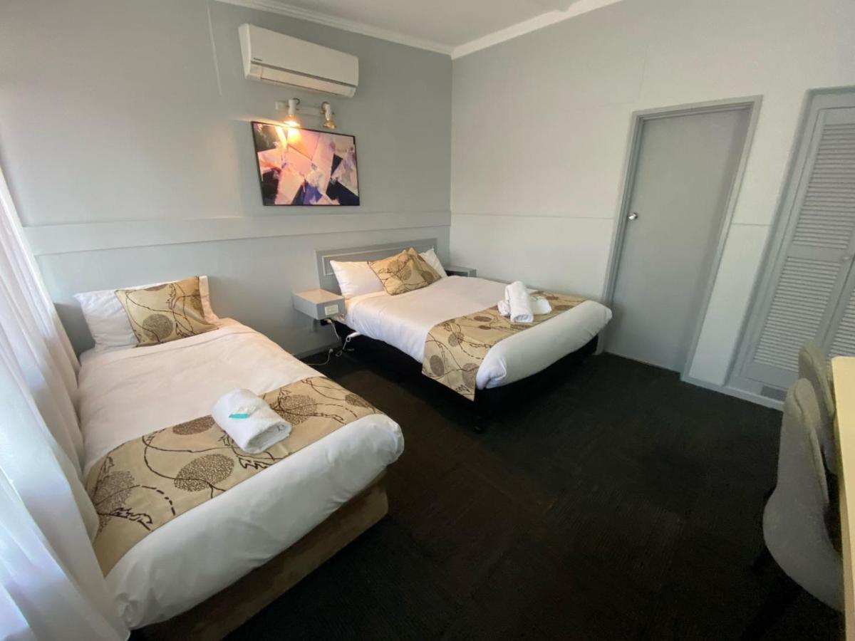Charlton Motel Bagian luar foto