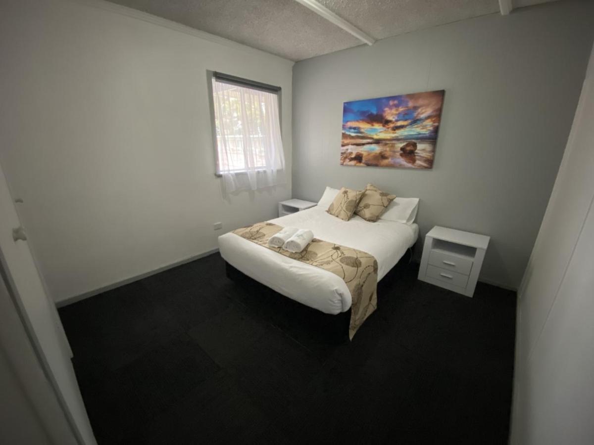 Charlton Motel Bagian luar foto