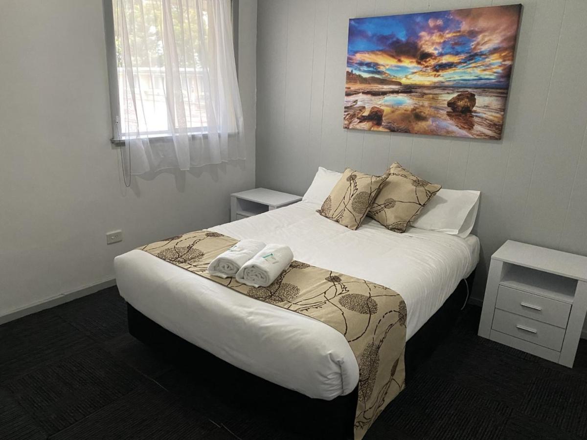 Charlton Motel Bagian luar foto