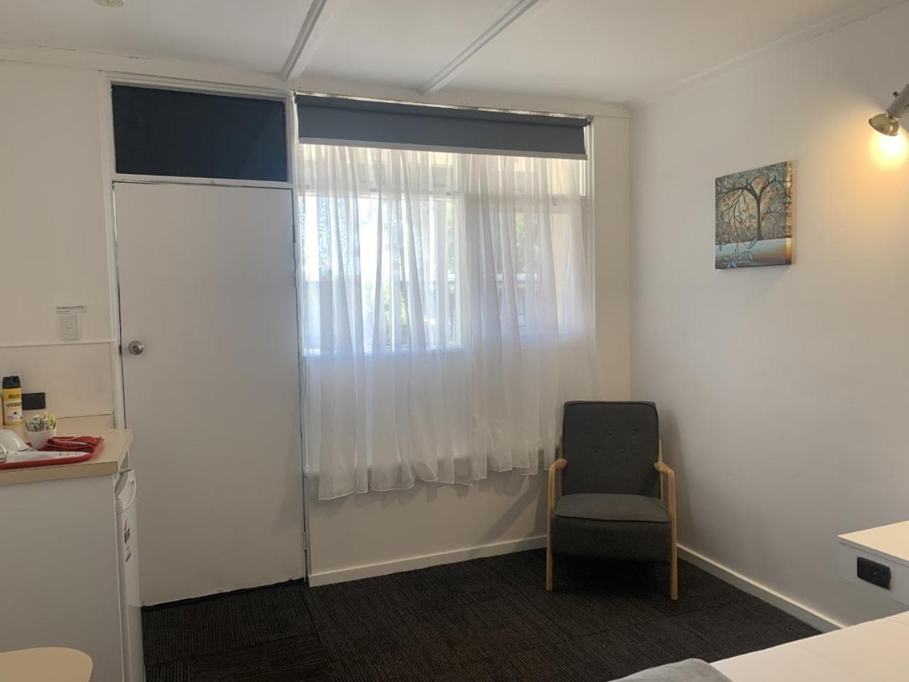 Charlton Motel Bagian luar foto