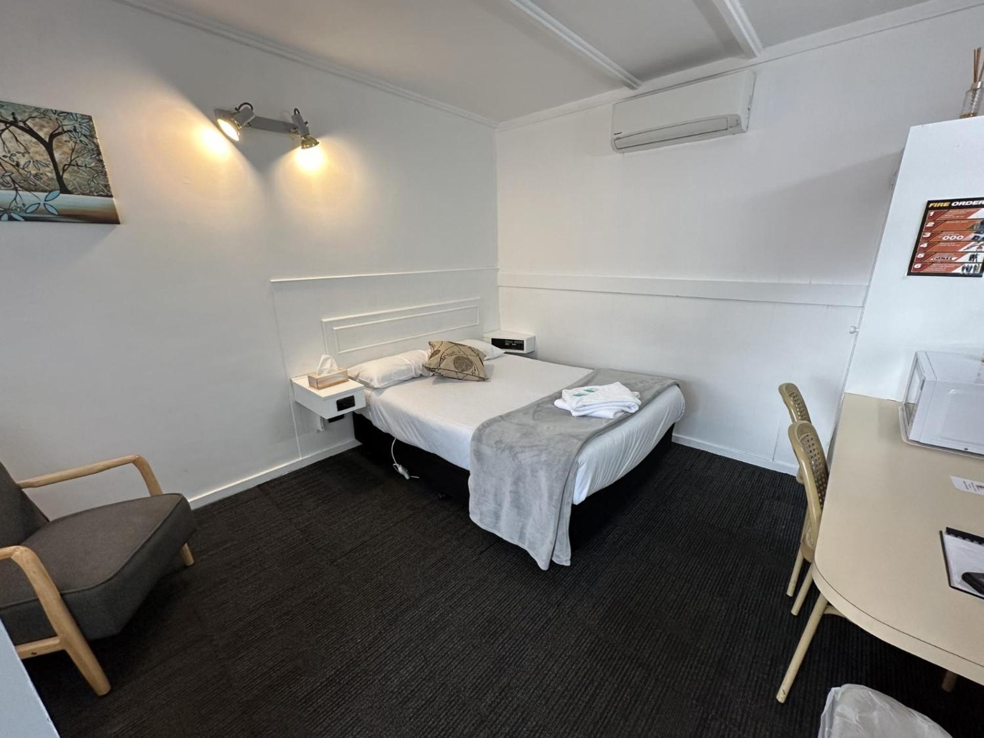 Charlton Motel Bagian luar foto