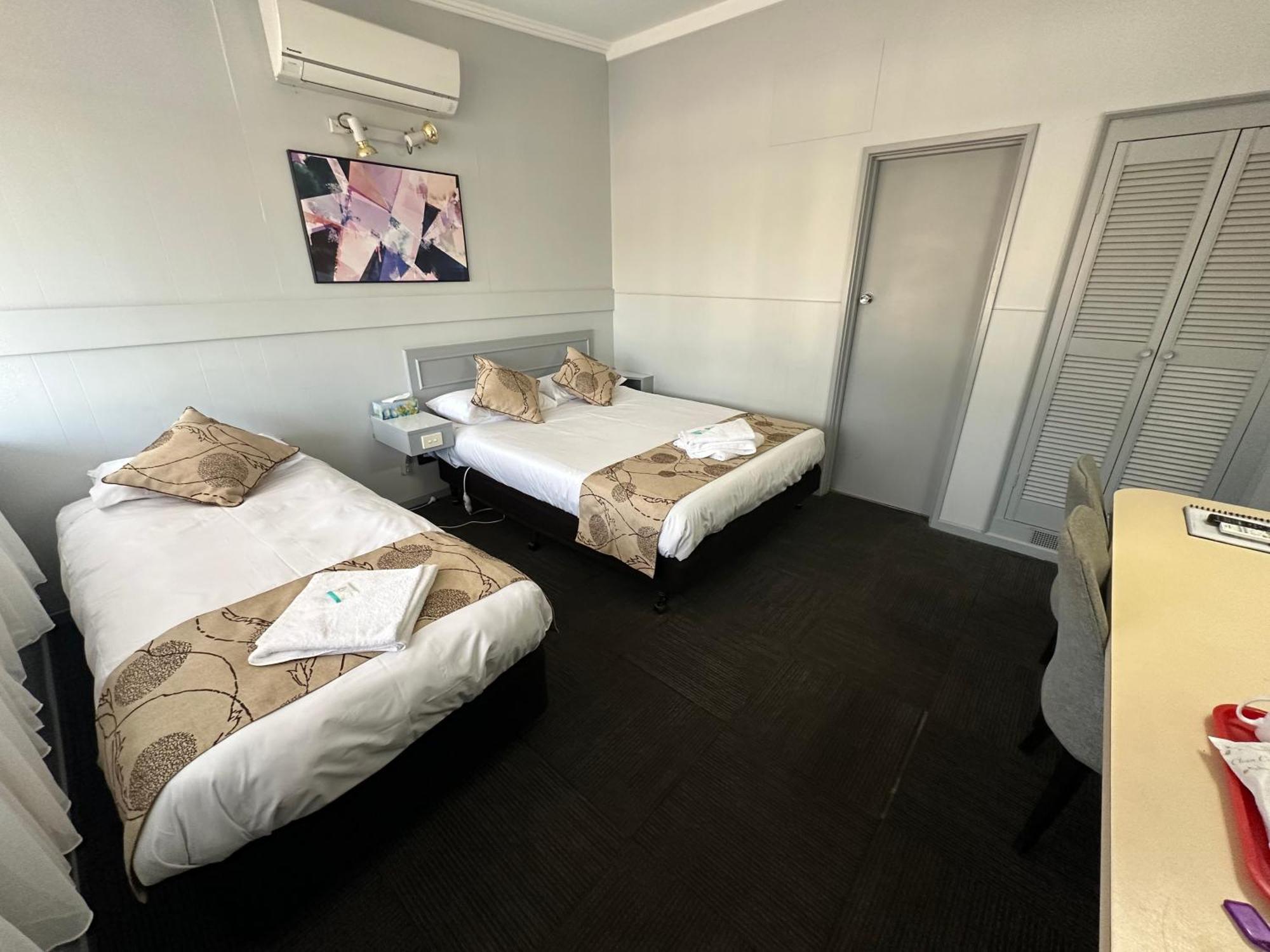 Charlton Motel Bagian luar foto