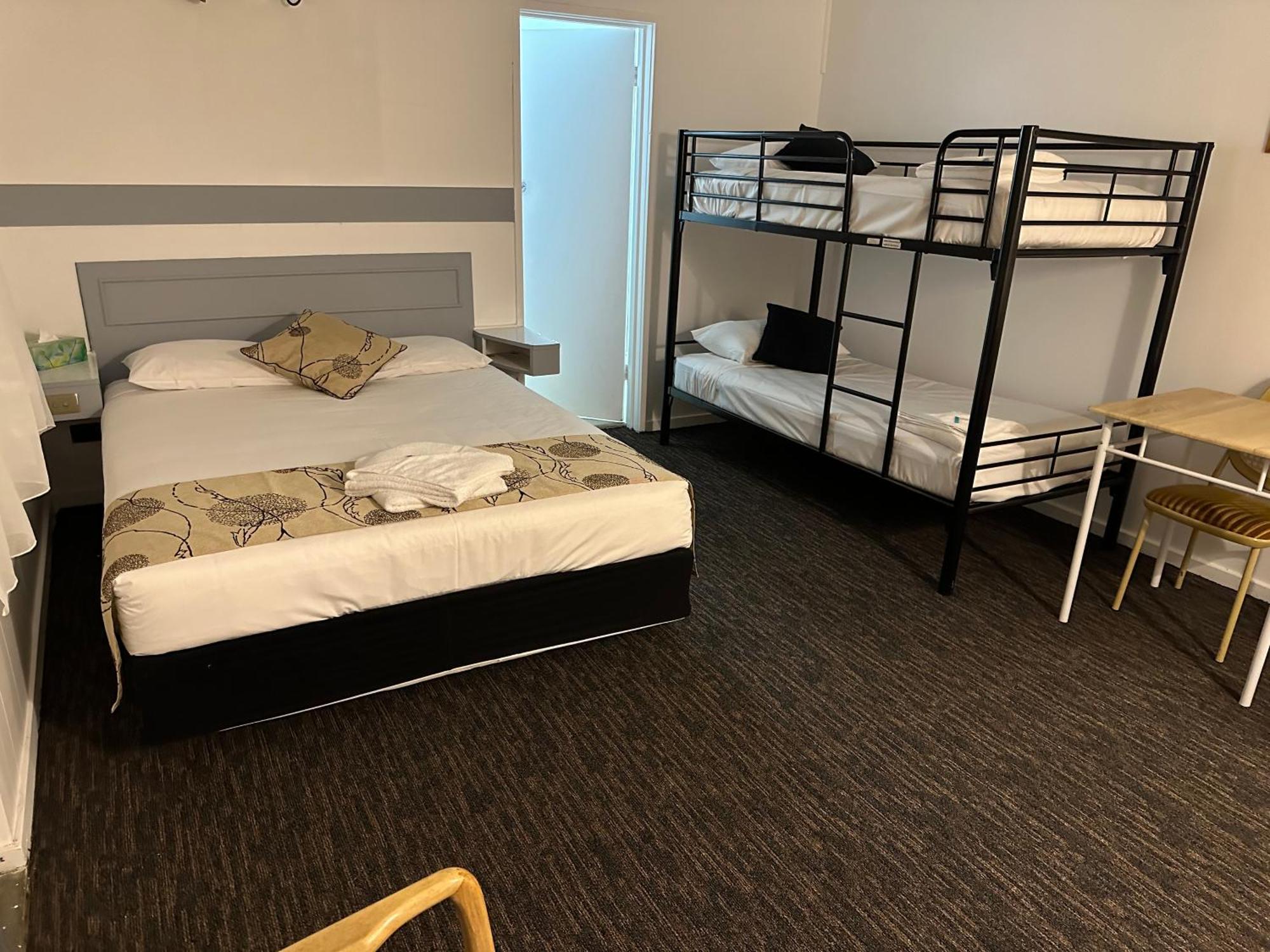 Charlton Motel Bagian luar foto