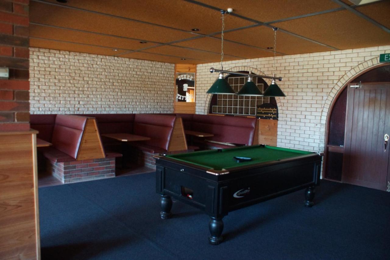 Charlton Motel Bagian luar foto