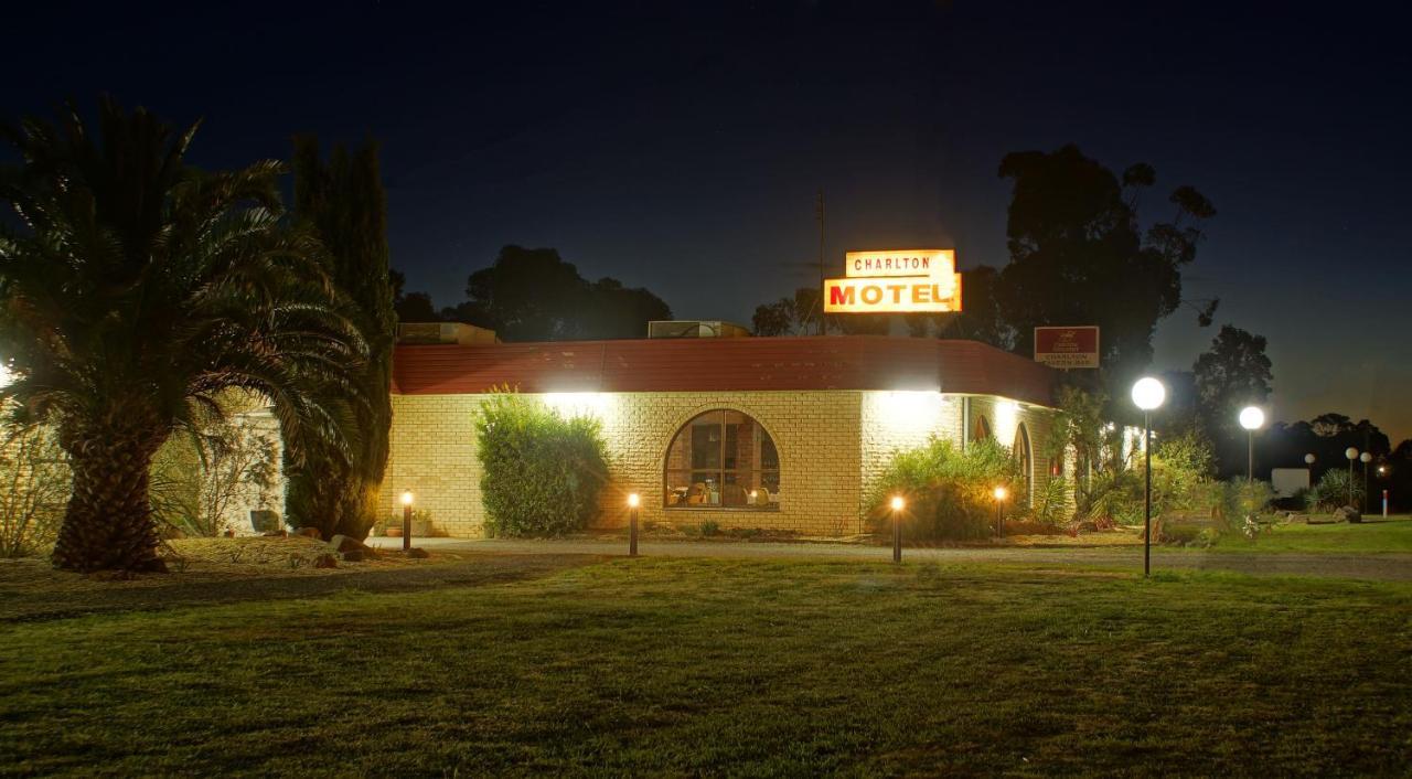 Charlton Motel Bagian luar foto
